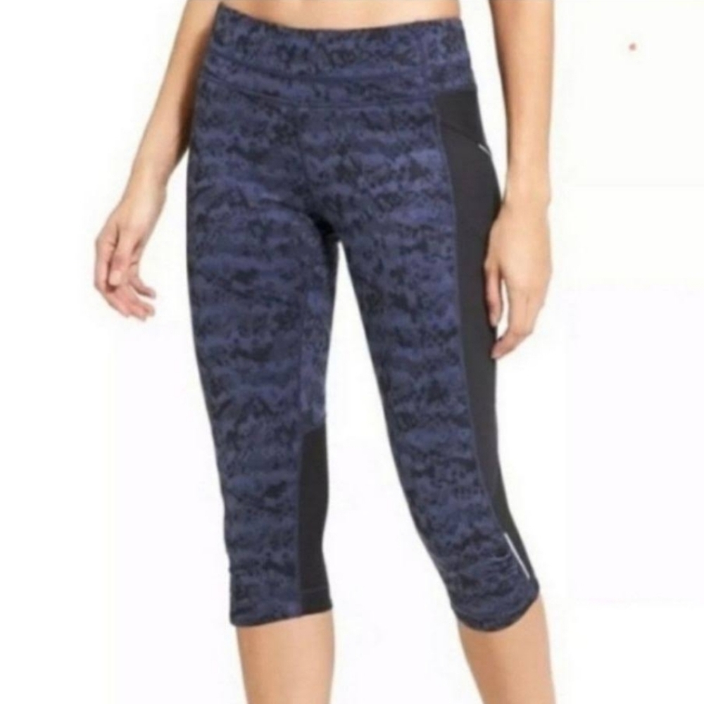 Athleta Dapple Free Knicker‎ Capri Leggings, Size XS